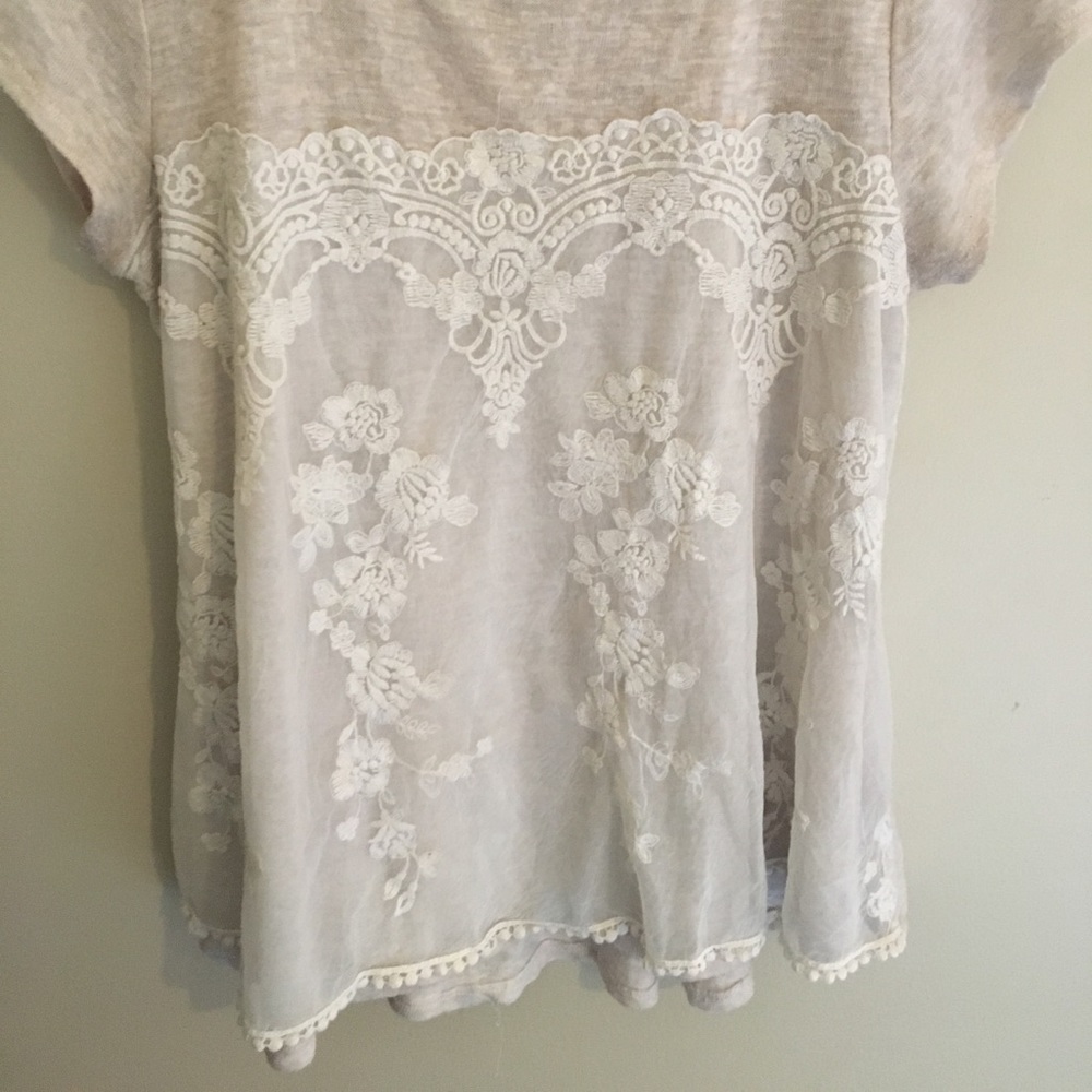 Lacy top - Picture 2 of 3
